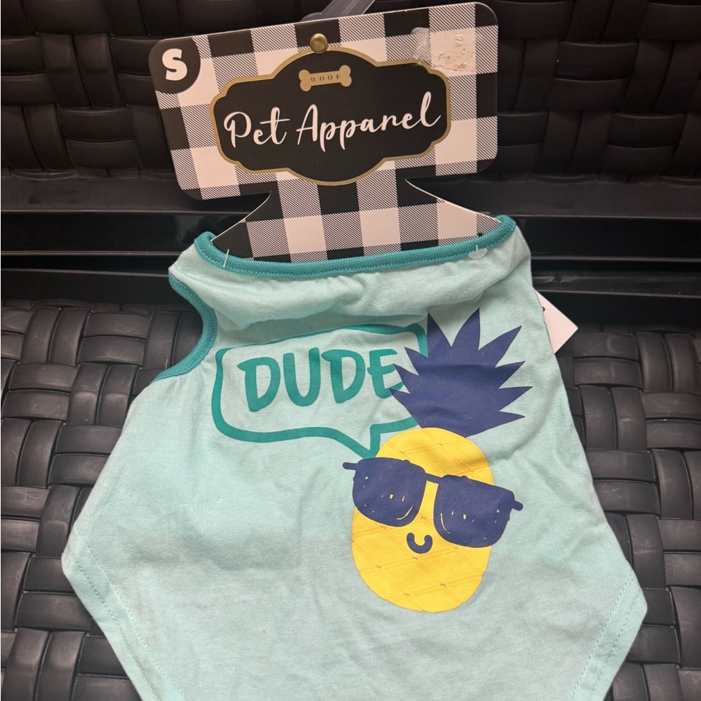 Kohl's Light Blue Pet Shirt with Pineapple Graphic small